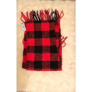 Black and red blanket scarf